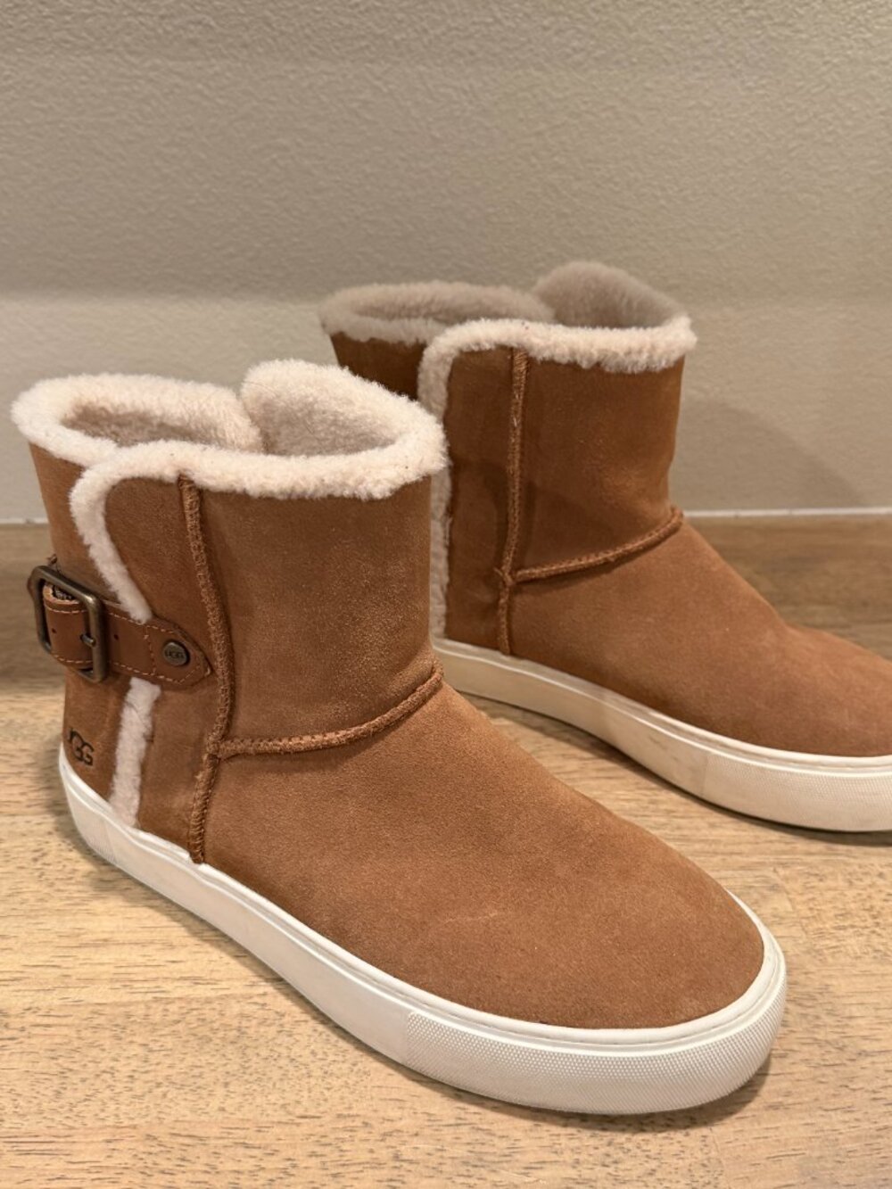 UGG Aika Chestnut Suede Buckle Sneaker Boots Size 7.5 - Picture 2 of 10